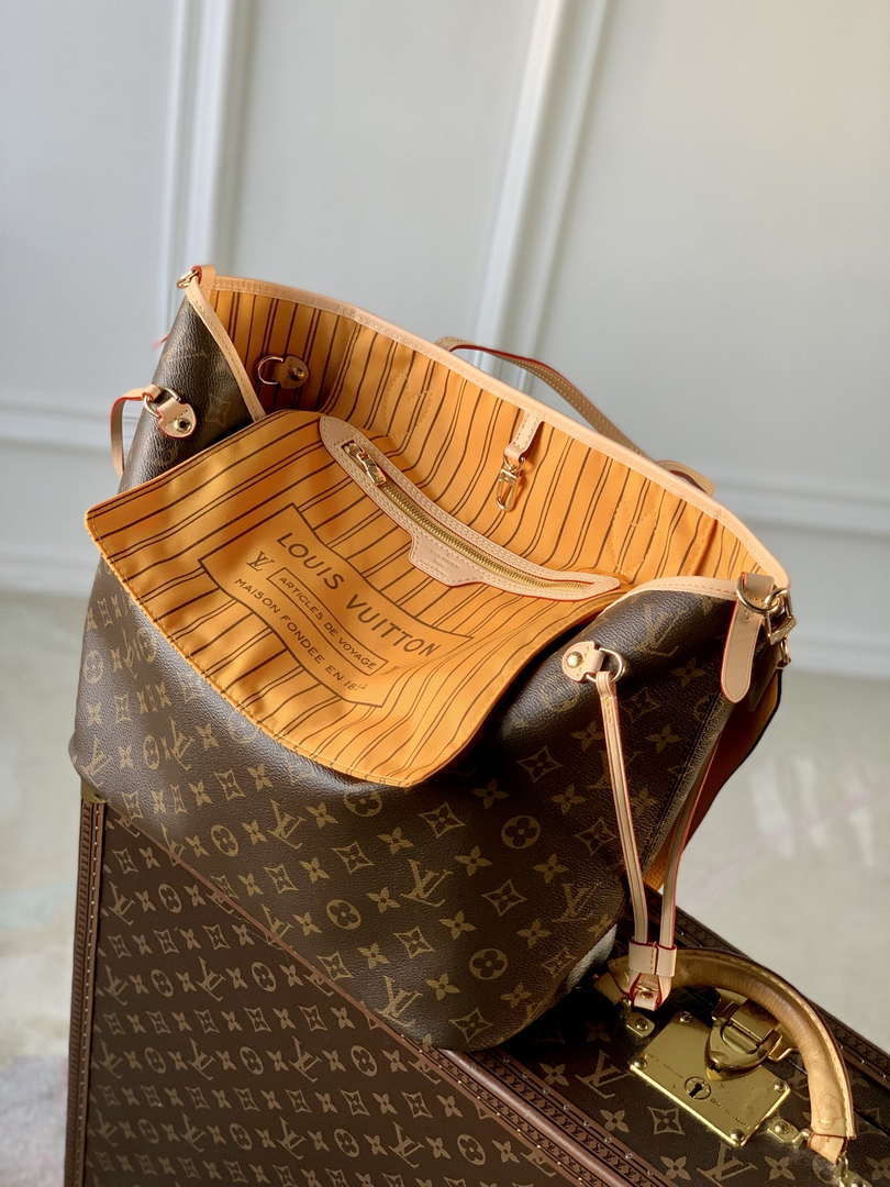 LV M11947 Louis Vuitton Reversible Neverfull Inside Out MM Handbag Yellow - Default Title - View 6