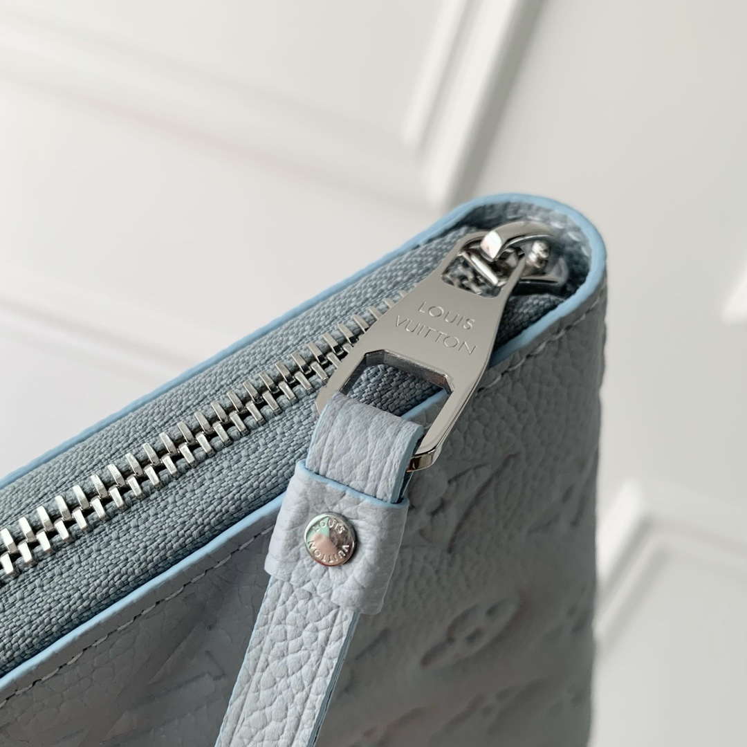LV M11969 Louis Vuitton Zippy Wallet Light Blue Monogram Unplant