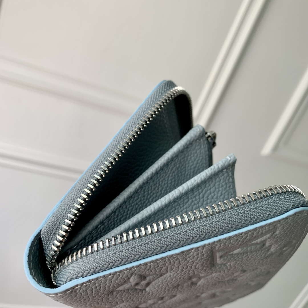 LV M11969 Louis Vuitton Zippy Wallet Light Blue Monogram Unplant