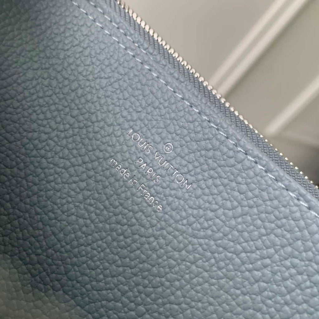 LV M11969 Louis Vuitton Zippy Wallet Light Blue Monogram Unplant