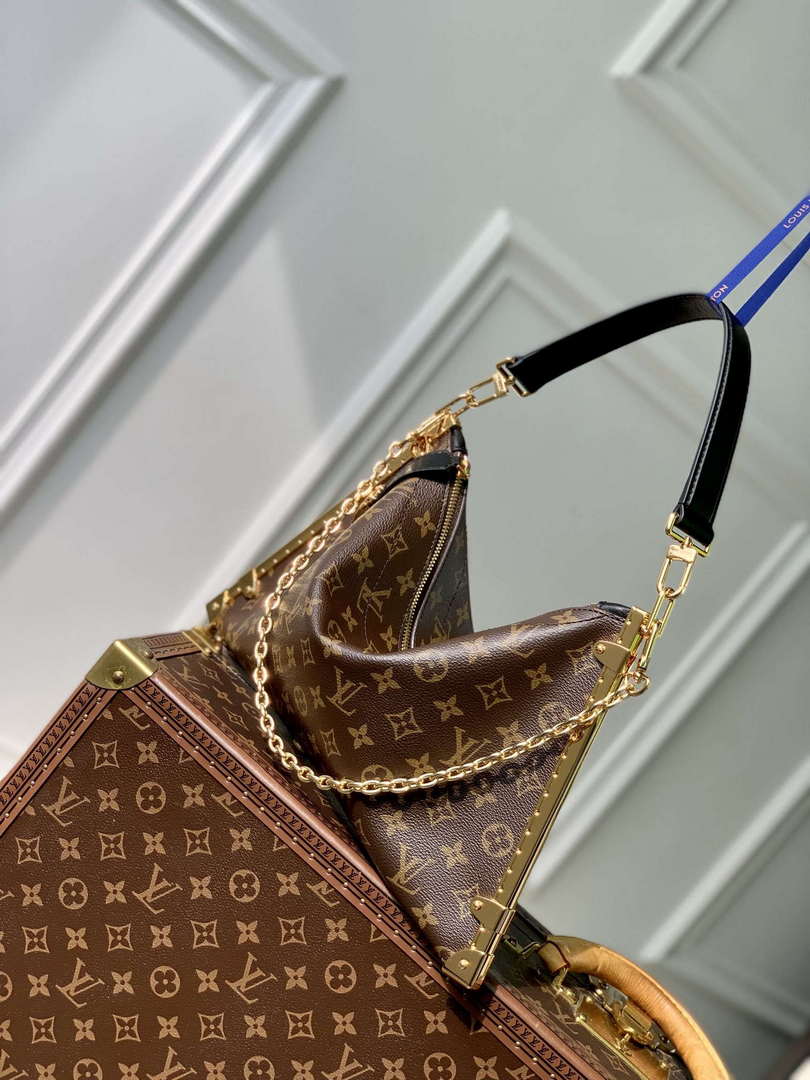 LV M12075 Louis Vuitton Lucky Trunk Bag Monogram