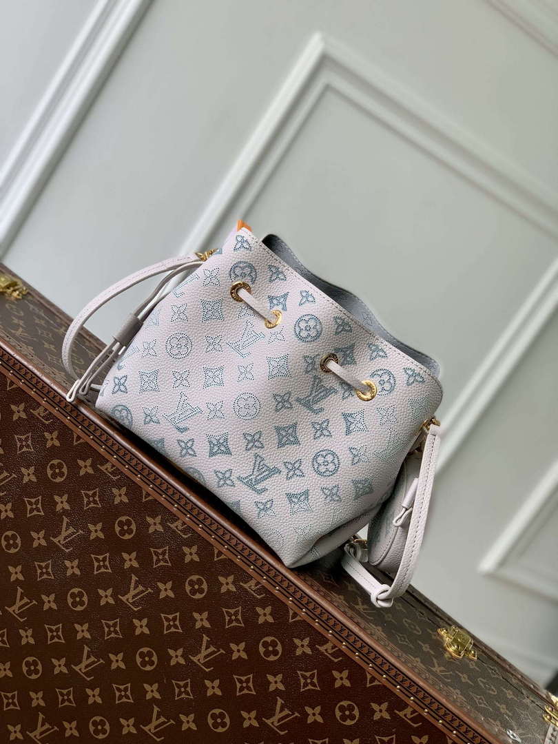 LV M12125 Louis Vuitton Bella Mahina Leather Bucket Bag Brume Gray