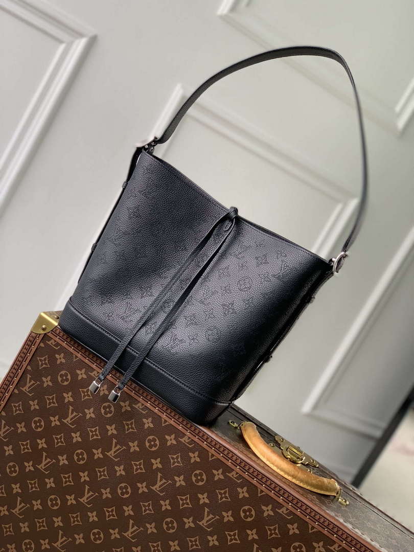 LV M12139 Louis Vuitton Flore Handbag Black