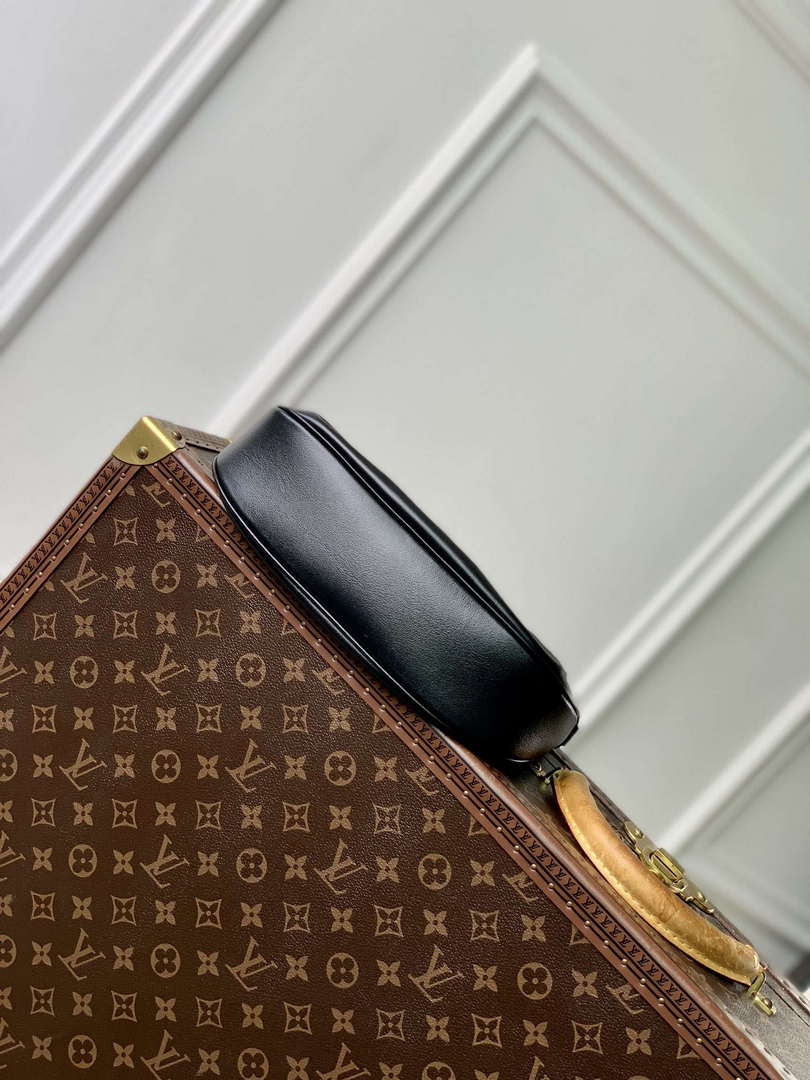 LV M12192 Louis Vuitton Sunset Vibe Handbag Black