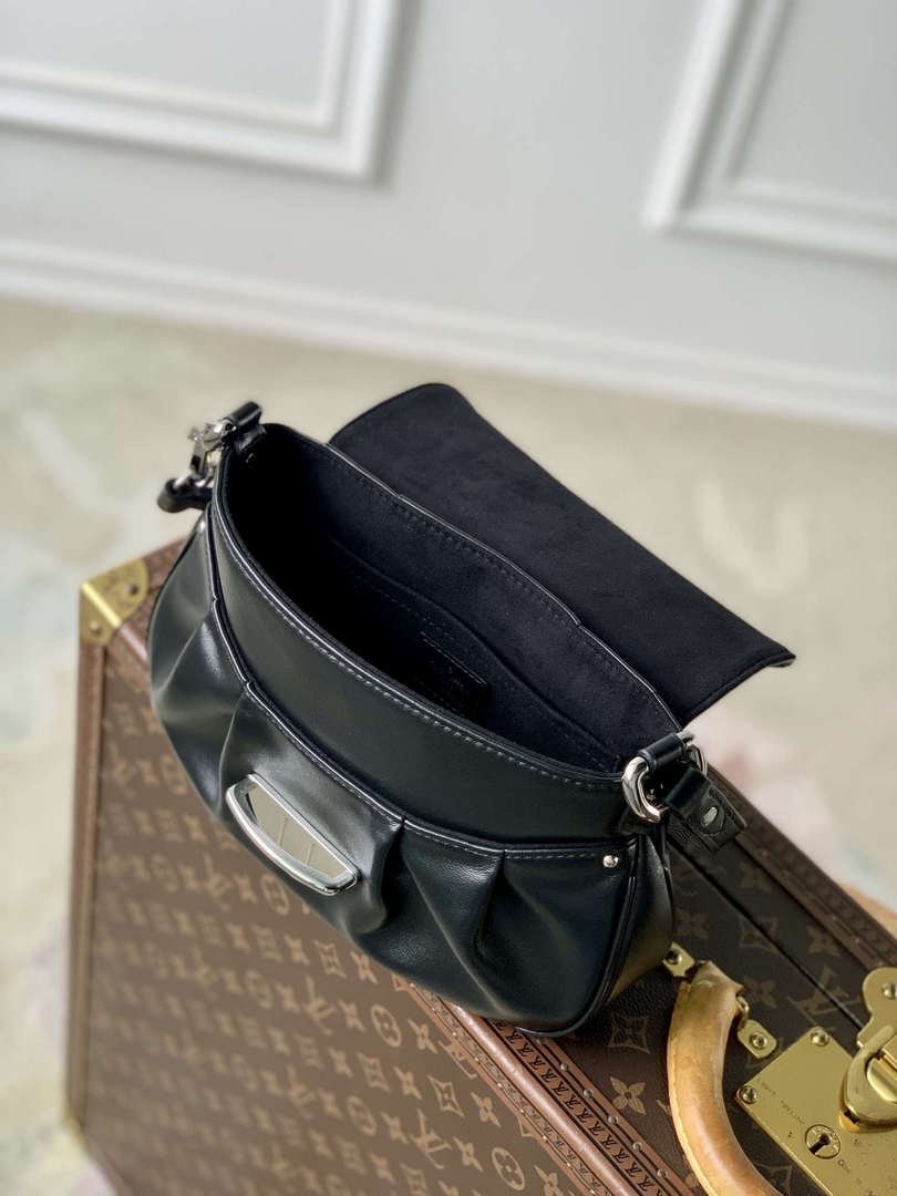 LV M12192 Louis Vuitton Sunset Vibe Handbag Black