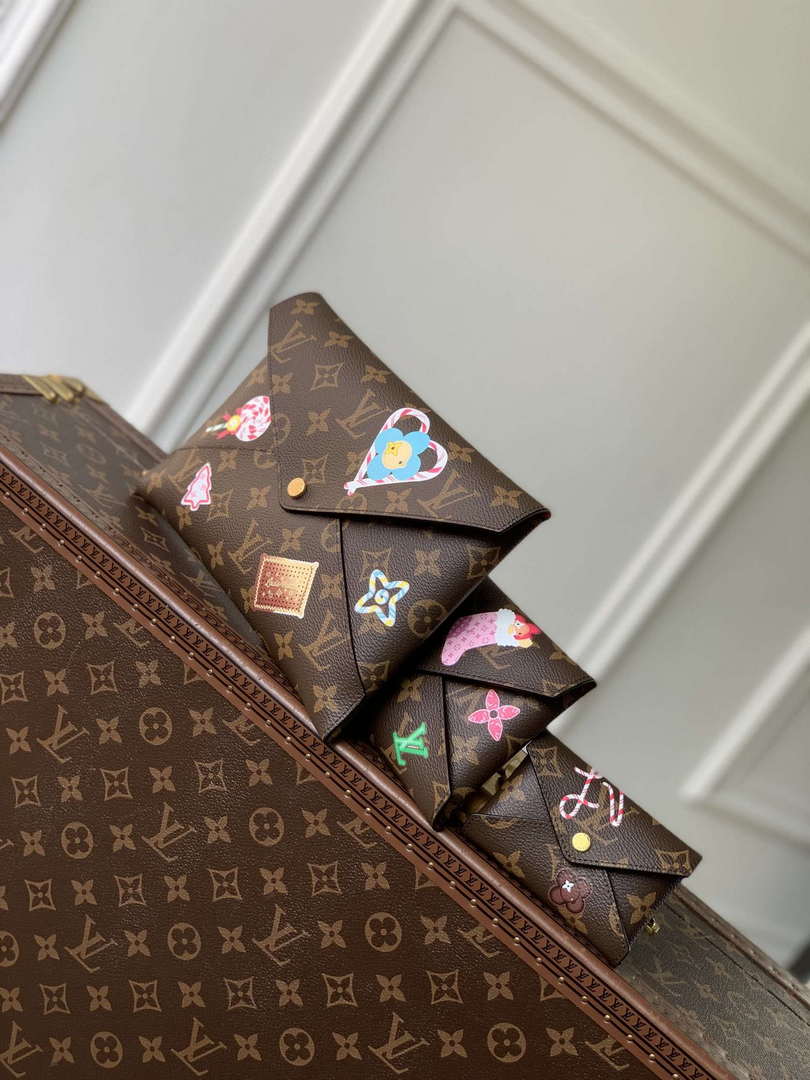 LV M12203 Louis Vuitton Kirigami Pochette Monogram / Candy Red - Default Title - View 2
