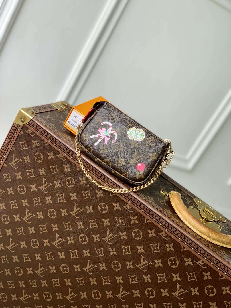 LV M12205 Louis Vuitton Mini Pochette Accessoires Candy Red