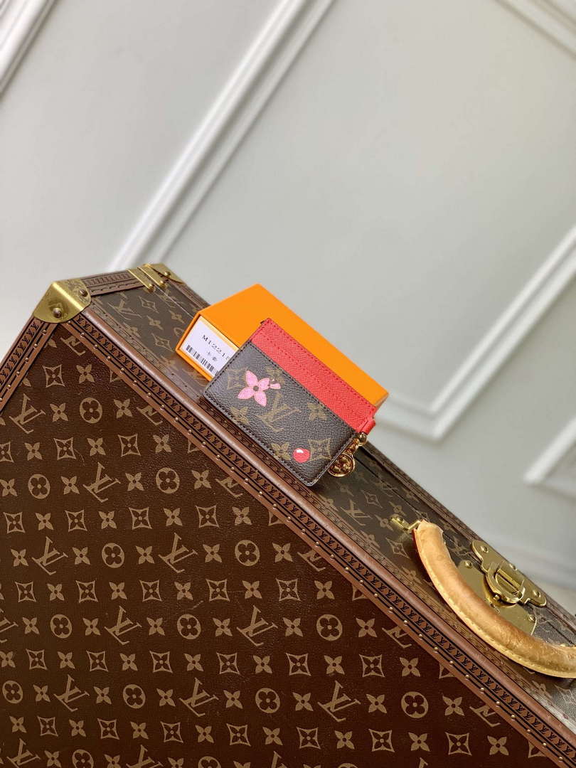 LV M12215 Louis Vuitton LV Charms Card Holder Candy Red