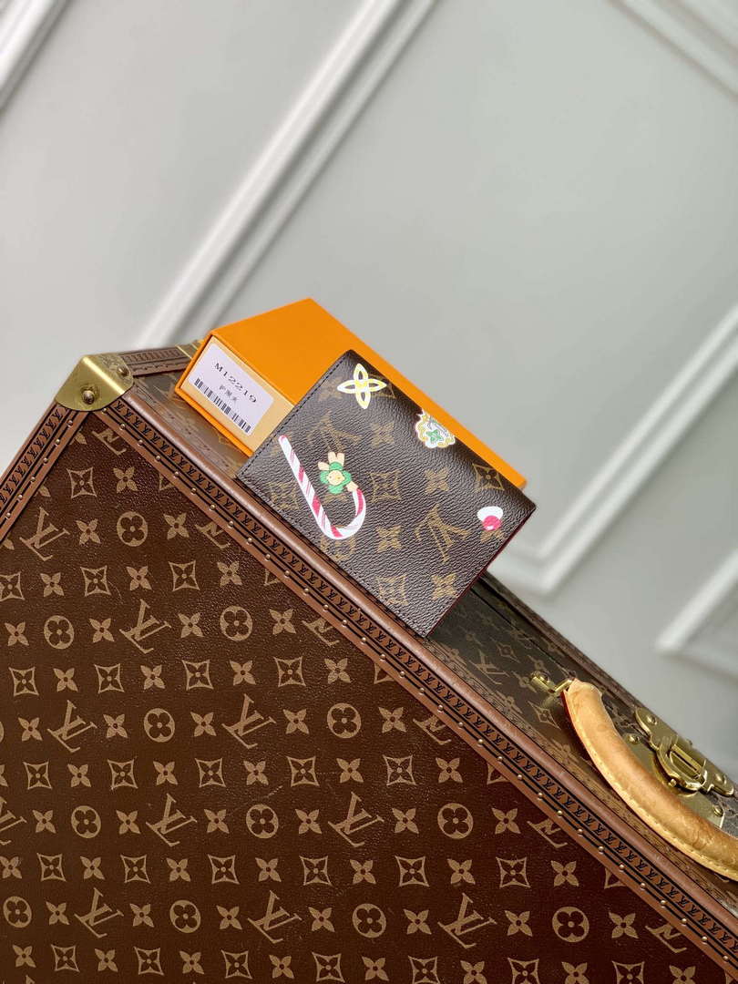 LV M12219 Louis Vuitton Passport Cover Candy Red