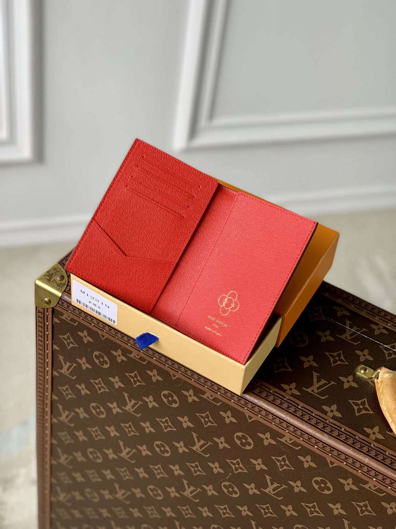 LV M12219 Louis Vuitton Passport Cover Candy Red