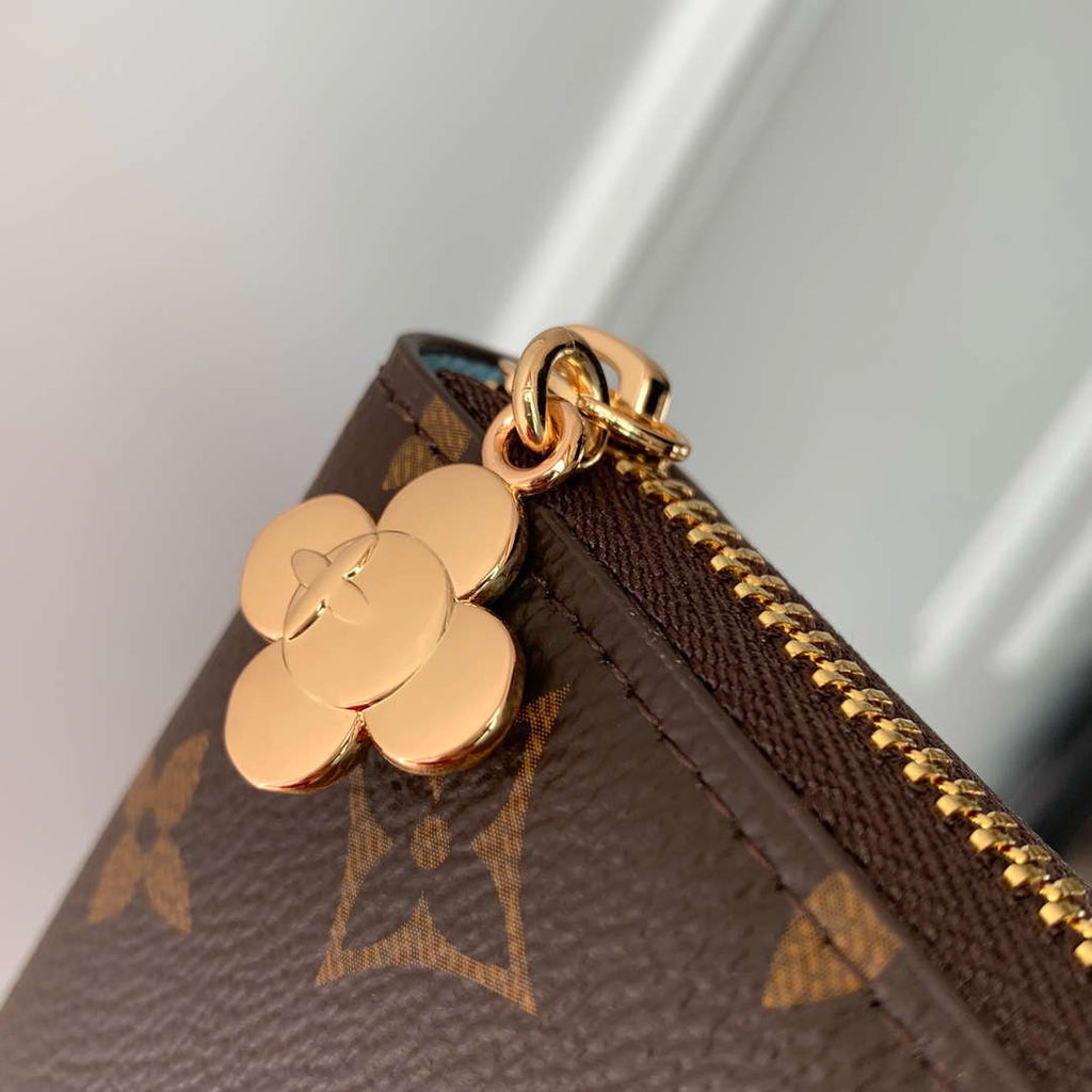 LV M12223 Louis Vuitton Zippy Wallet Azur Frost