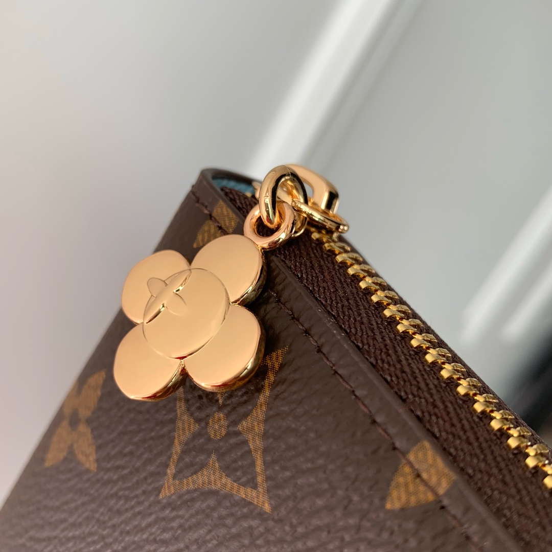 LV M12223 Louis Vuitton Zippy Wallet Azur Frost