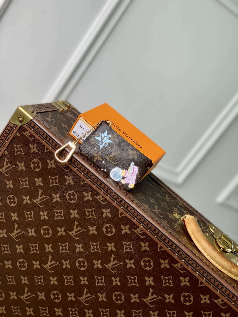 LV M12229 Louis Vuitton Key Pouch