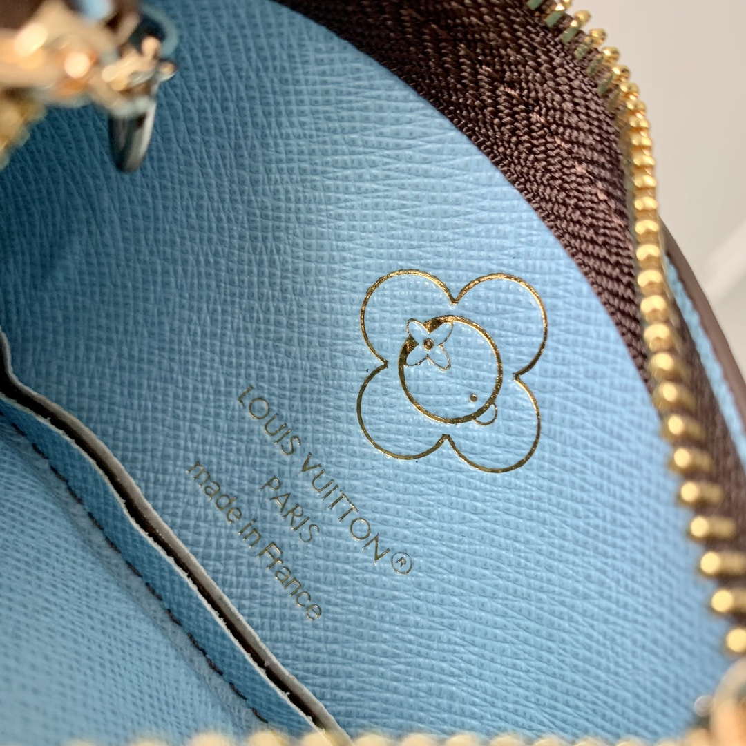 LV M12229 Louis Vuitton Key Pouch