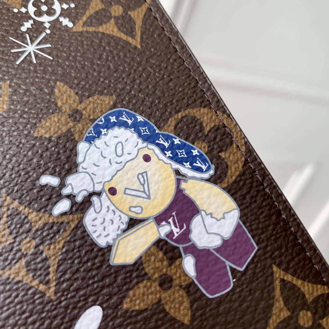 LV M12237 Louis Vuitton Passport Cover Azur Frost