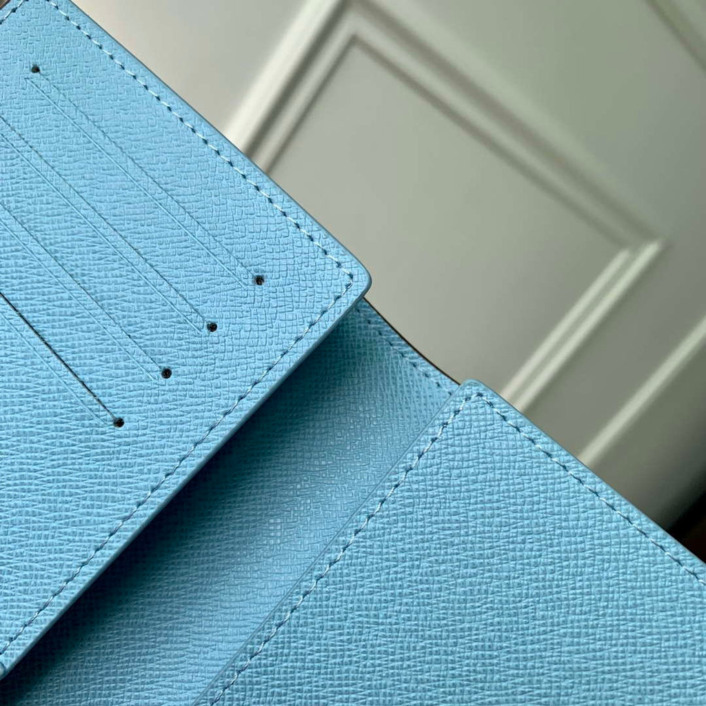 LV M12237 Louis Vuitton Passport Cover Azur Frost