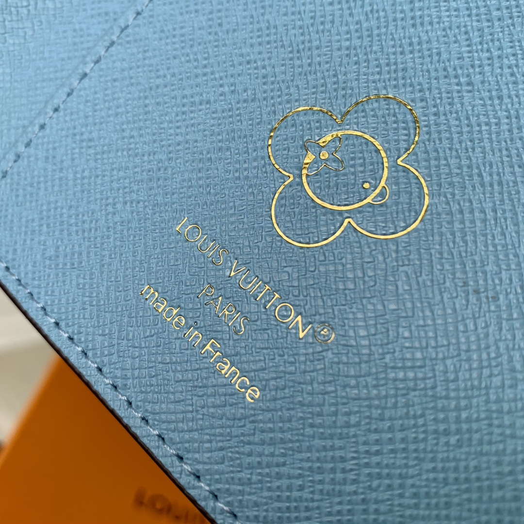 LV M12237 Louis Vuitton Passport Cover Azur Frost