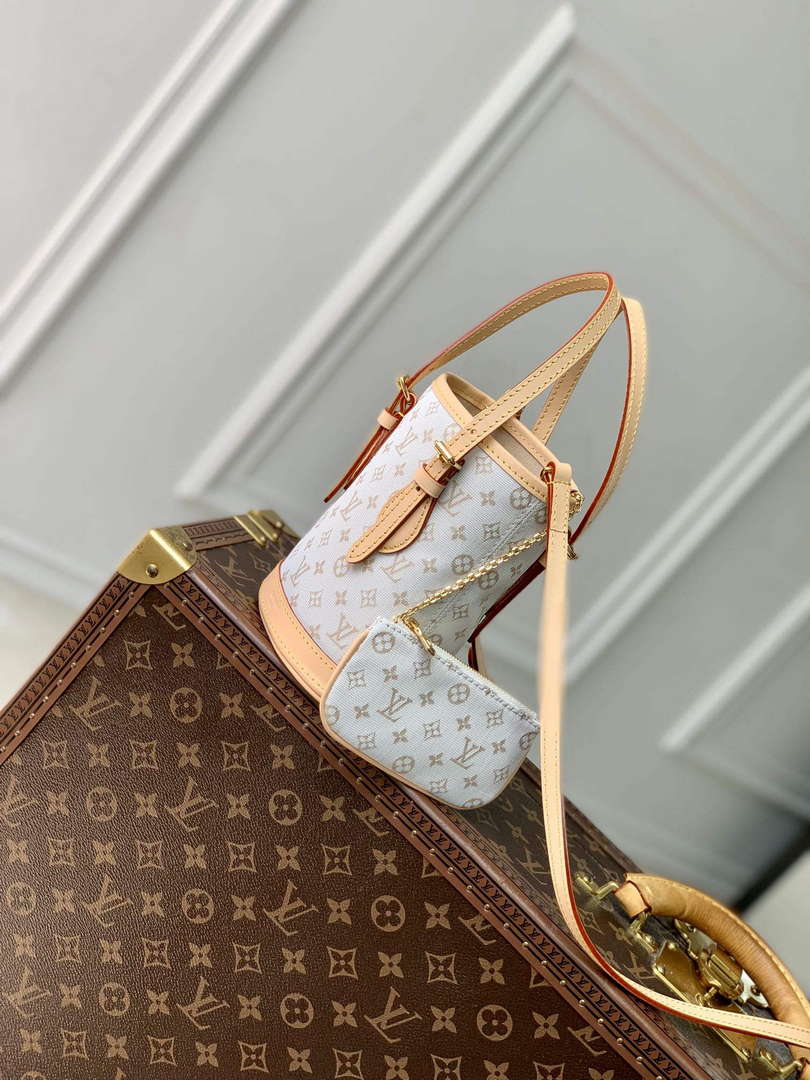 LV M12317 Louis Vuitton Nano Bucket Bag Mastic