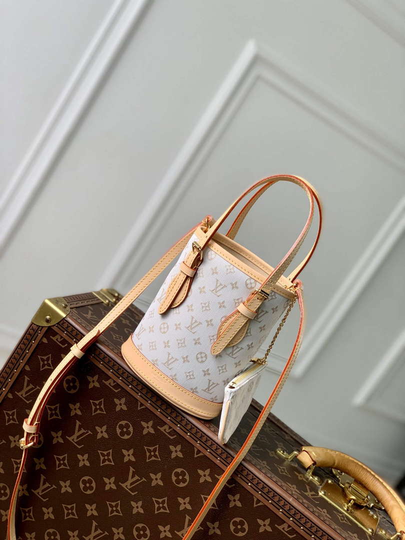 LV M12317 Louis Vuitton Nano Bucket Bag Mastic