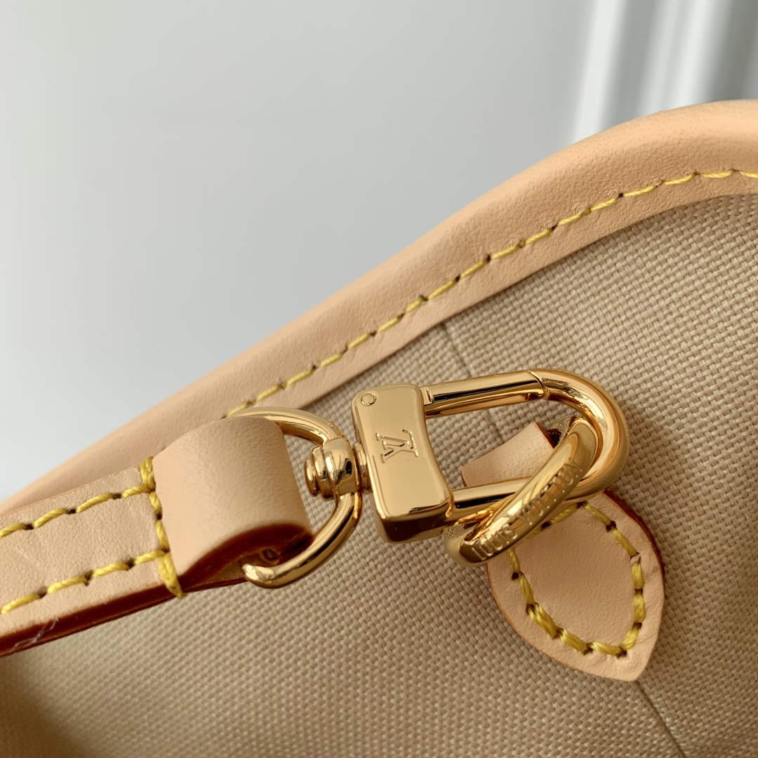 LV M12317 Louis Vuitton Nano Bucket Bag Mastic