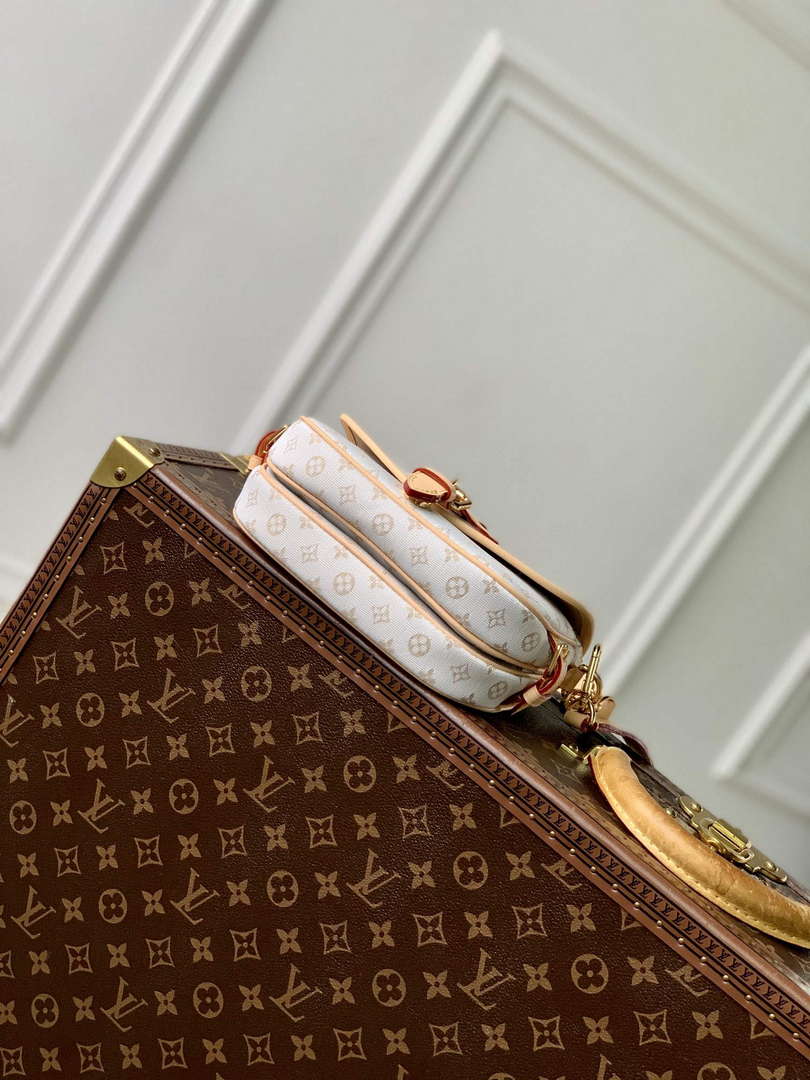 LV M12327 Louis Vuitton Saumur BB Bag Mastic - Default Title - View 4