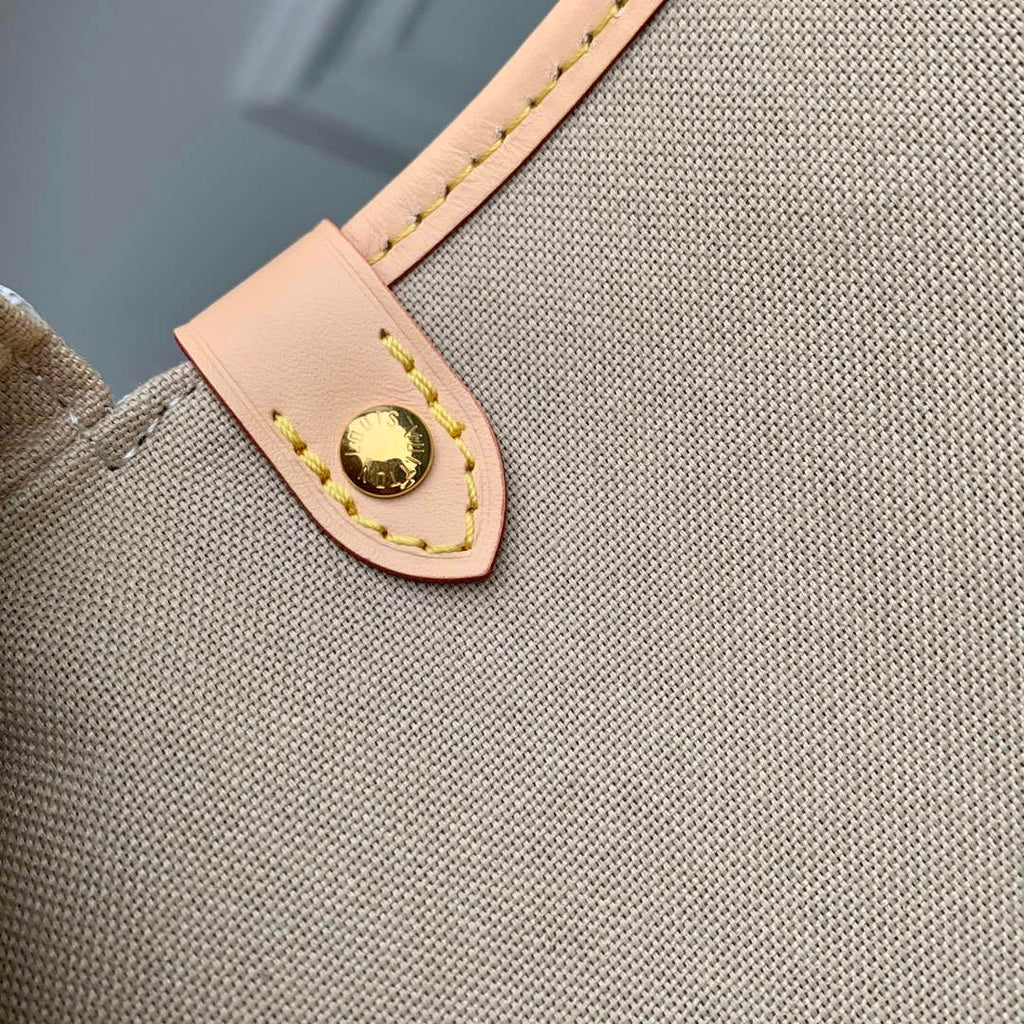 LV M12327 Louis Vuitton Saumur BB Bag Mastic