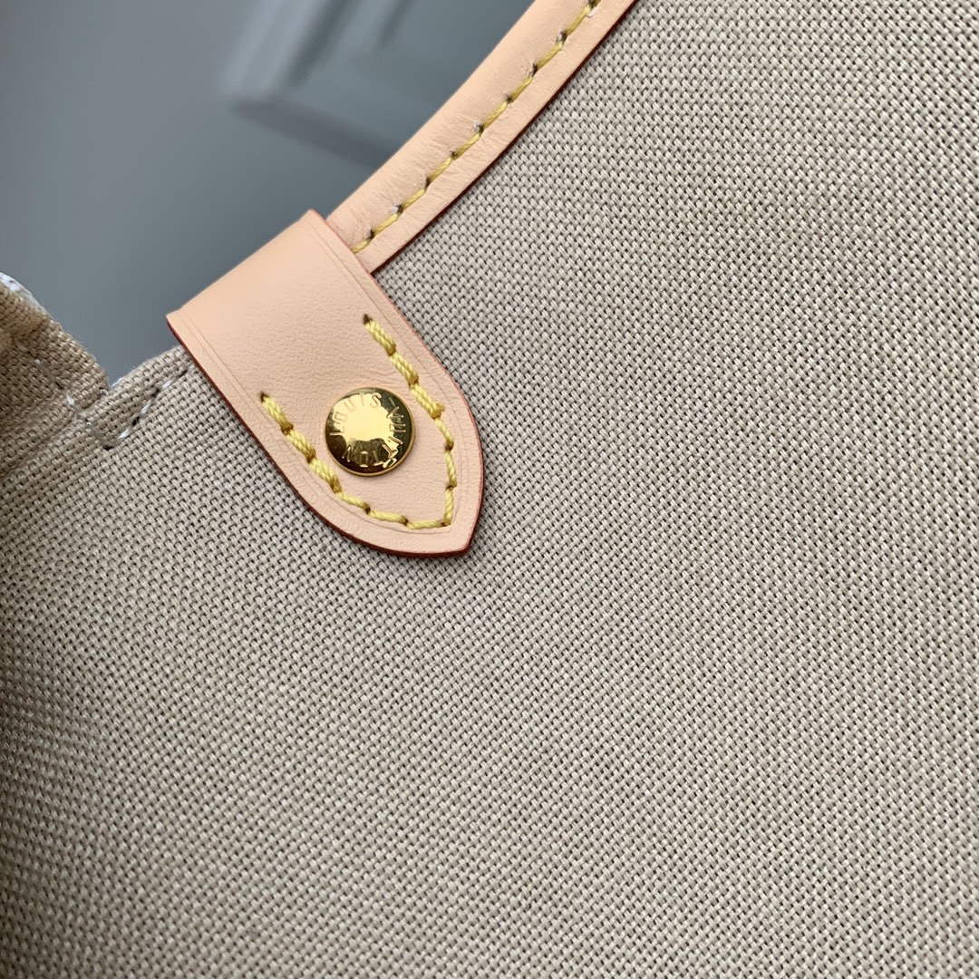 LV M12327 Louis Vuitton Saumur BB Bag Mastic