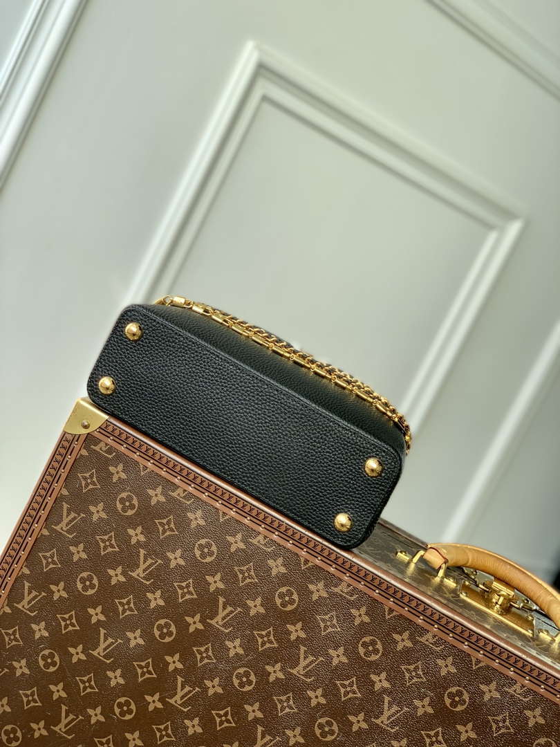 LV M12345 Louis Vuitton Capucines BB Bag Black