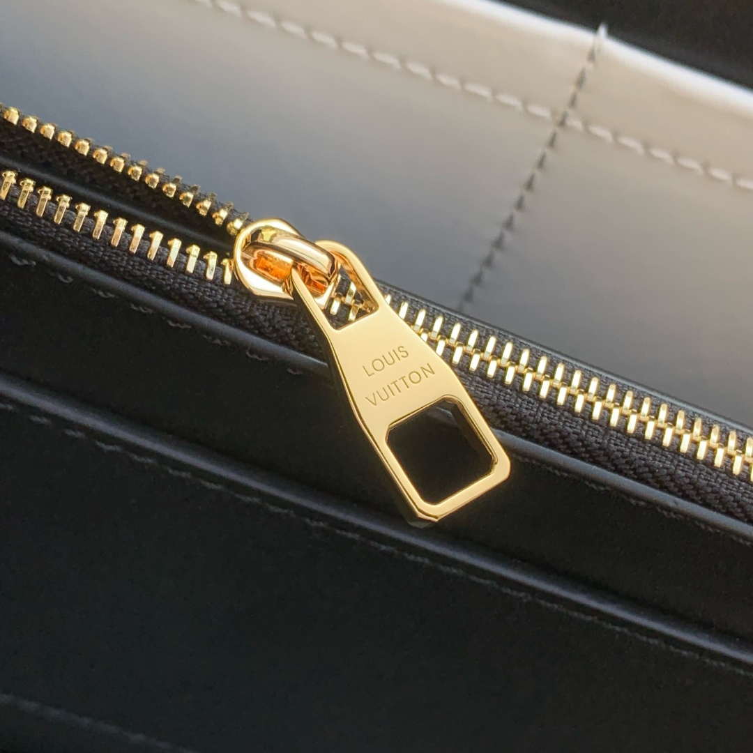 LV M12345 Louis Vuitton Capucines Mini Bag Black - Default Title - View 8