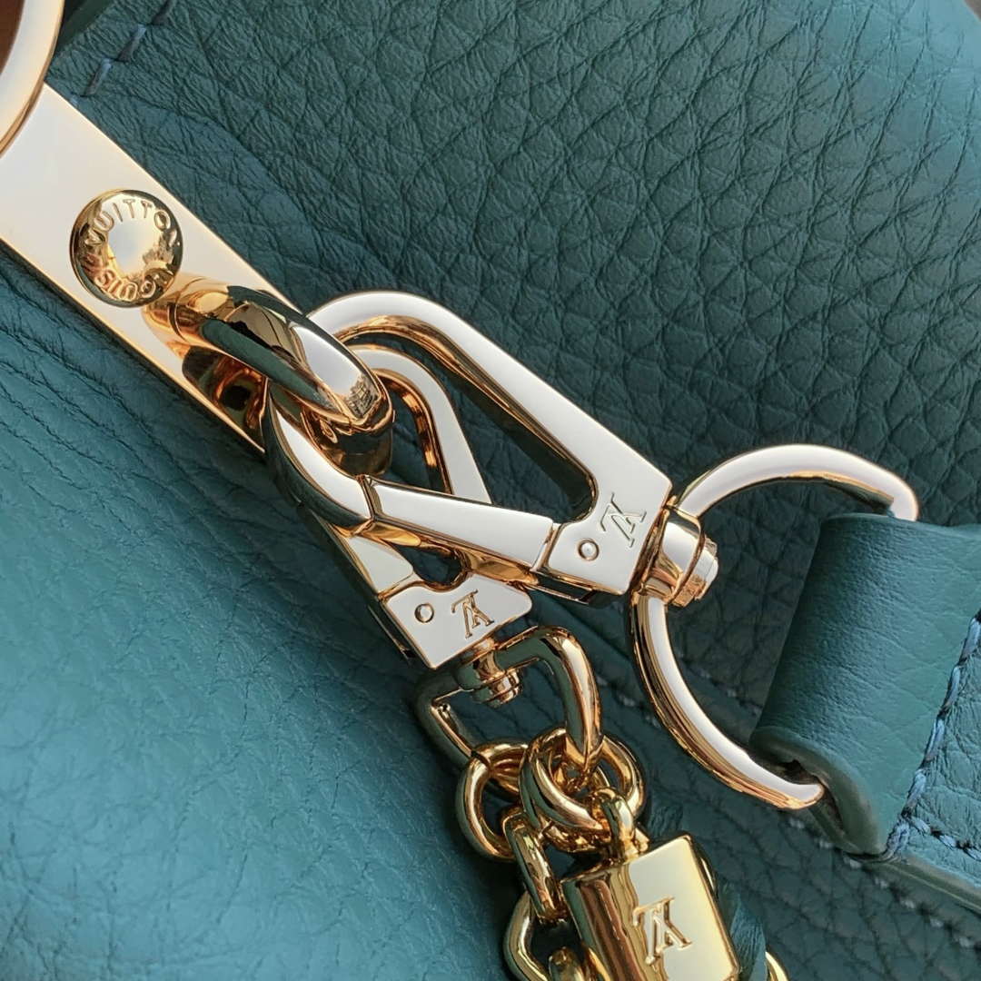 LV M12345 Louis Vuitton Capucines Mini Bag Green