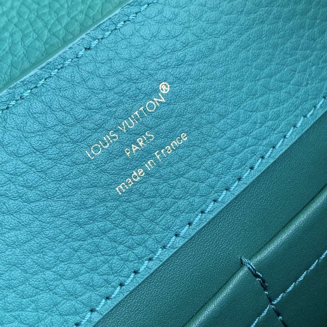 LV M12345 Louis Vuitton Capucines Mini Bag Green