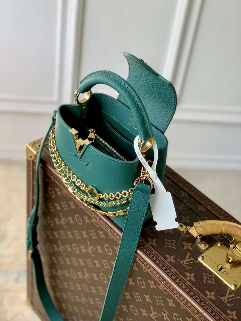 LV M12345 Louis Vuitton Capucines Mini Bag Green