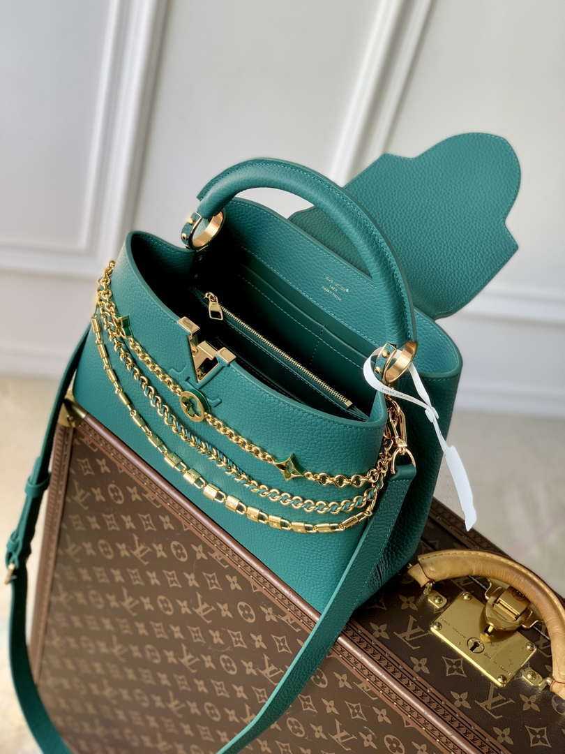 LV M12345 Louis Vuitton Capucines MM Handbag Green