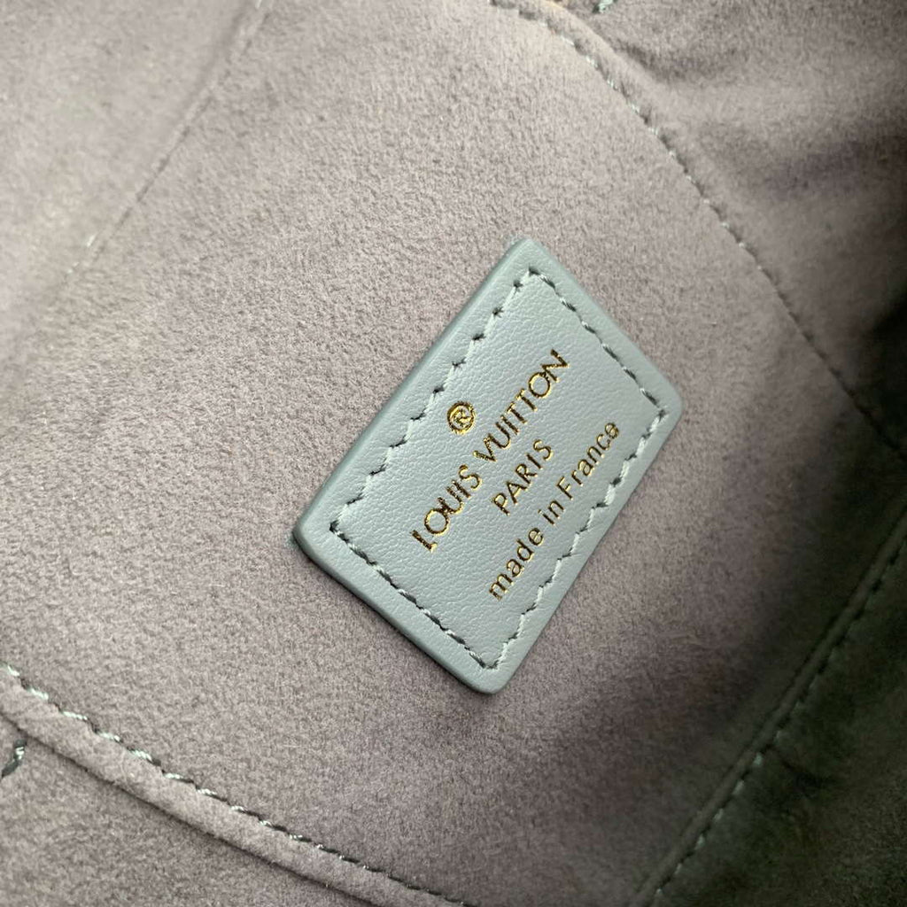 LV M12427 Louis Vuitton Vanity Chain Pouch Bag Trianon Gray