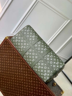 LV M12504 Louis Vuitton Keepall Bandouliere 50 Travel Bag Monogram Shadow - Default Title - View 4