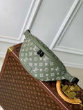LV M12508 Louis Vuitton Discovery Bumbag Olive Green