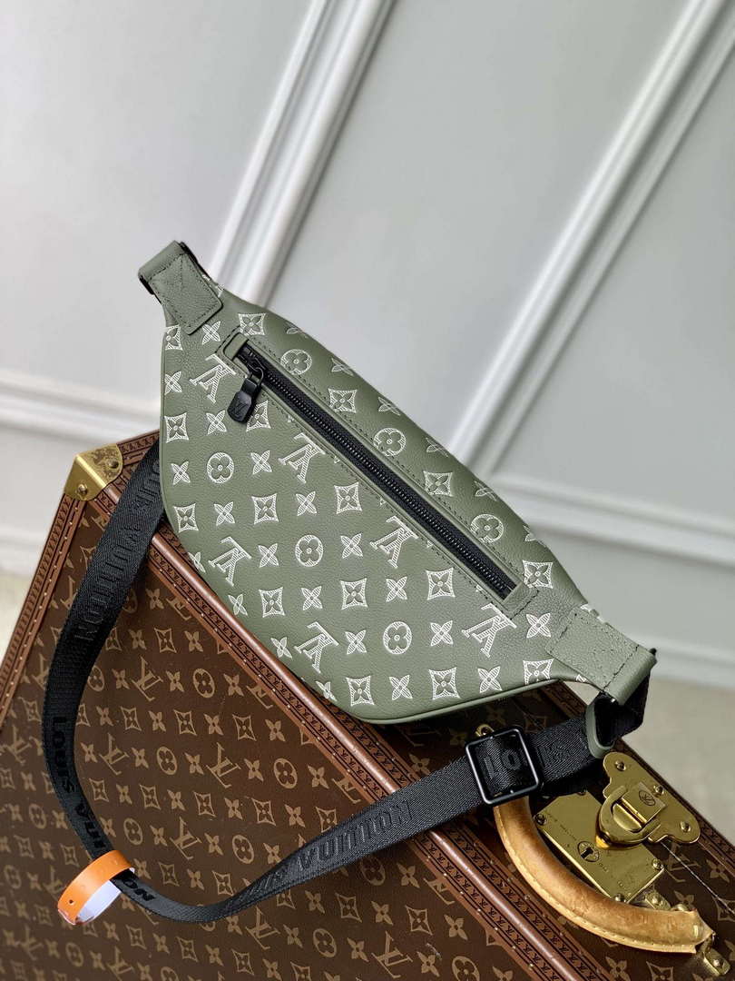 LV M12508 Louis Vuitton Discovery Bumbag Olive Green
