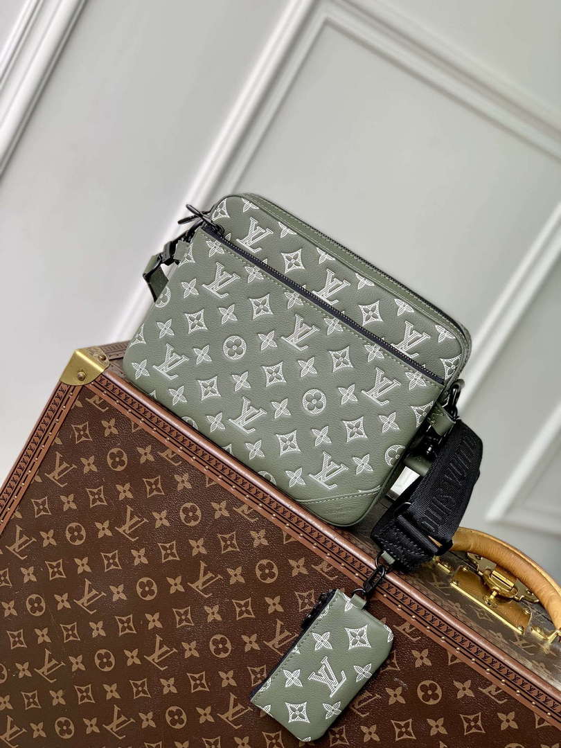 LV M12490 Louis Vuitton Trio Messenger Bag Olive Green