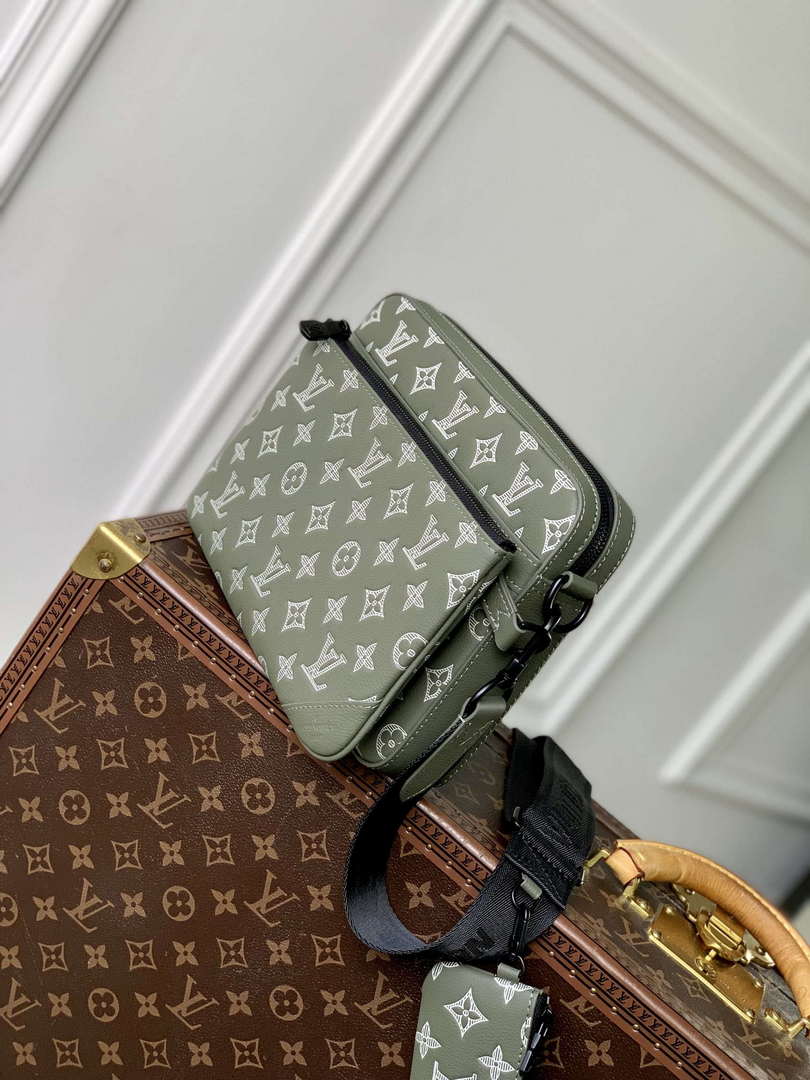 LV M12490 Louis Vuitton Trio Messenger Bag Olive Green