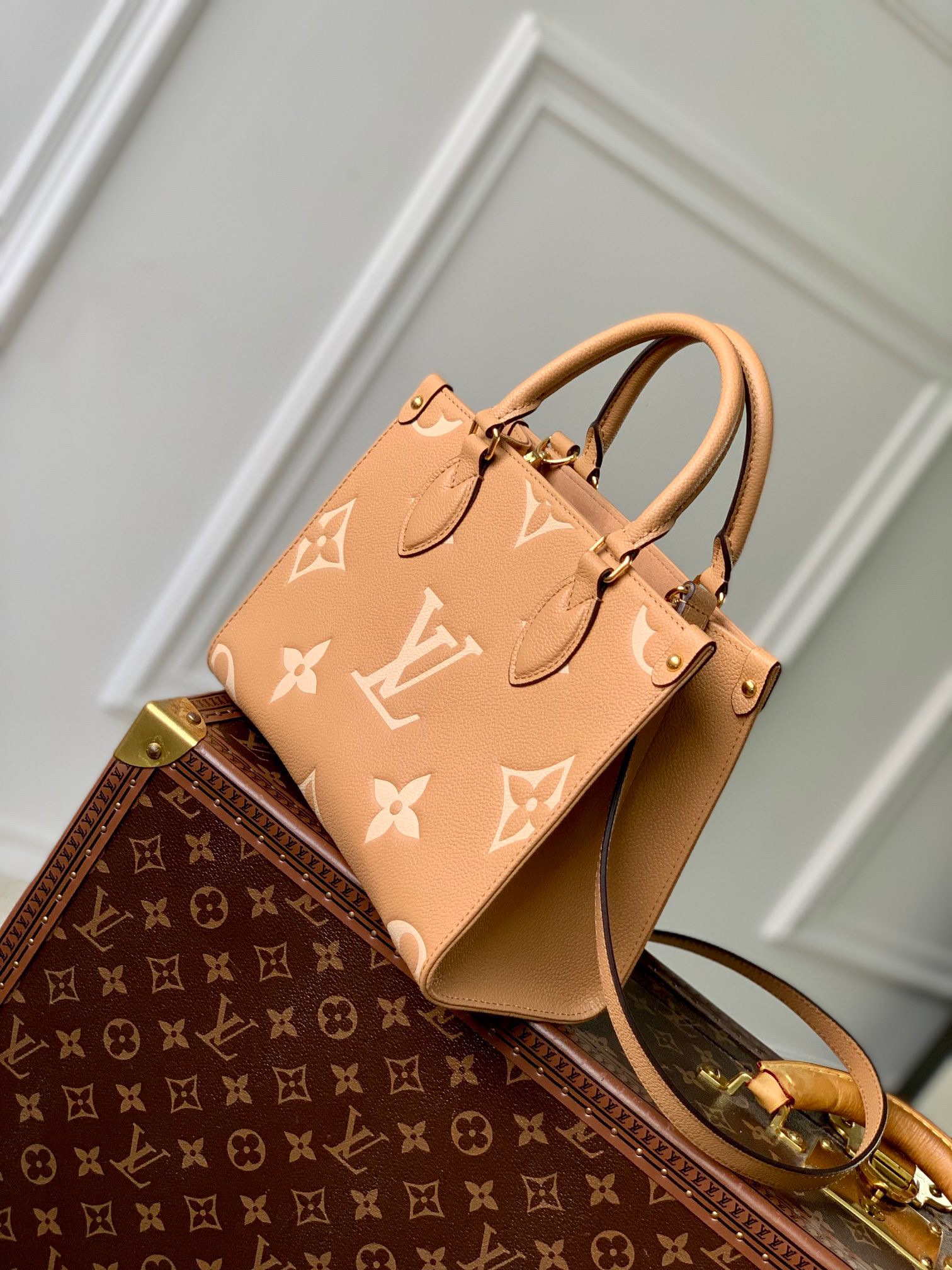LV M12513 Louis Vuitton Onthego Pm Bag M45779 leather Light Brown