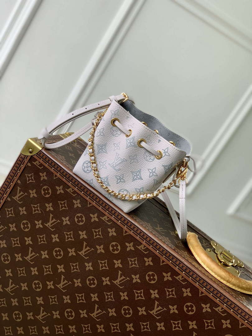 LV M12521 Louis Vuitton Pico Bella Mahina Leather Handbag Brume