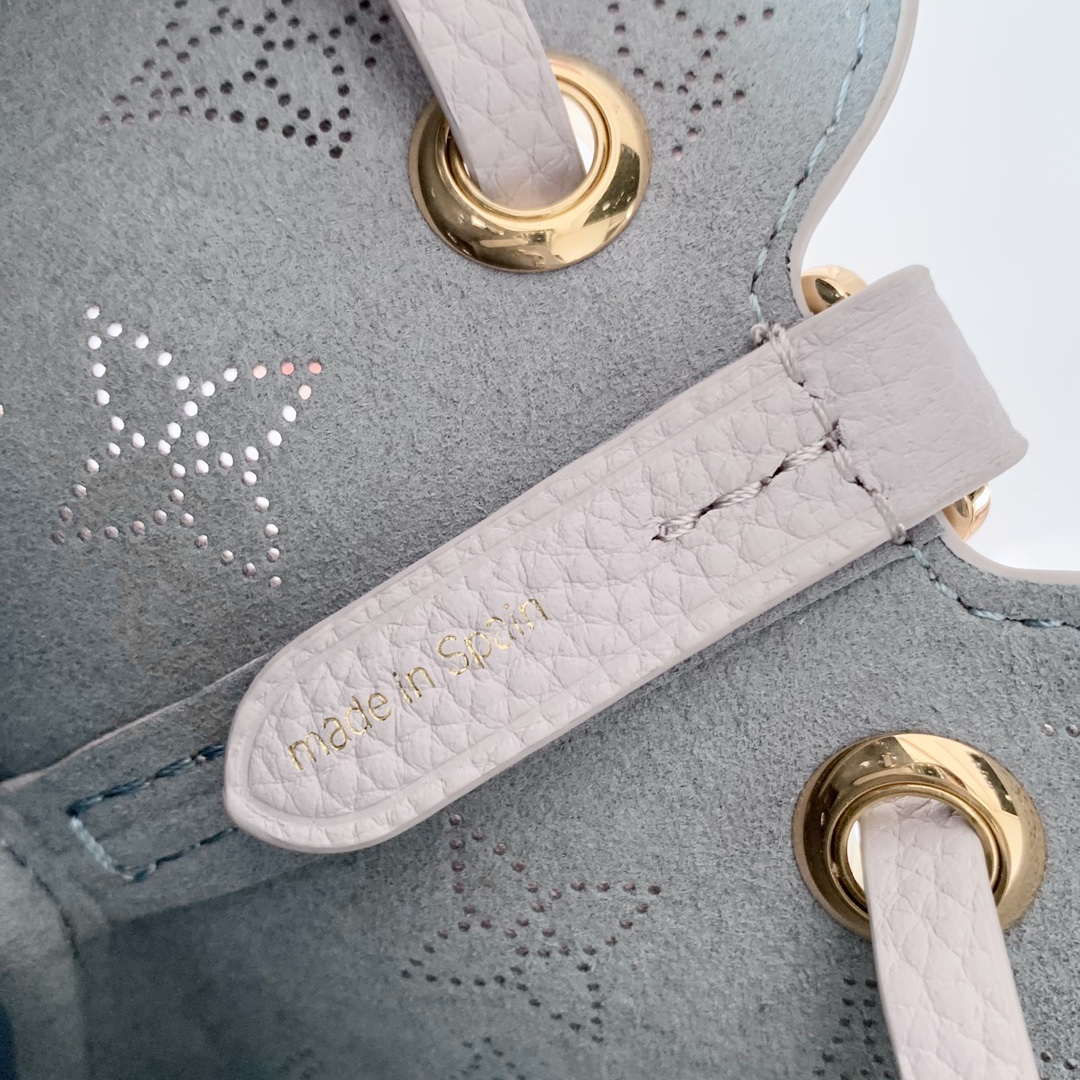LV M12521 Louis Vuitton Pico Bella Mahina Leather Handbag Brume - Default Title - View 7