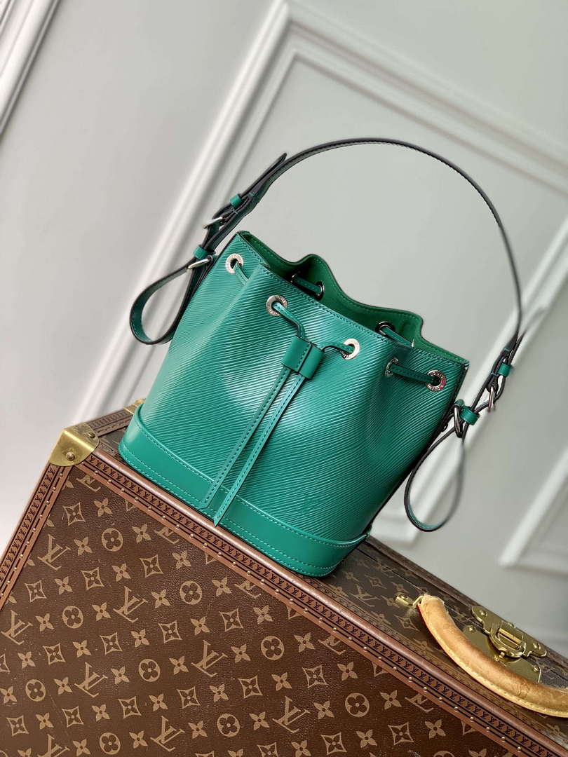 LV M12603 Louis Vuitton No¨¦ BB Bucket Bag Borneo Green - Default Title - View 1