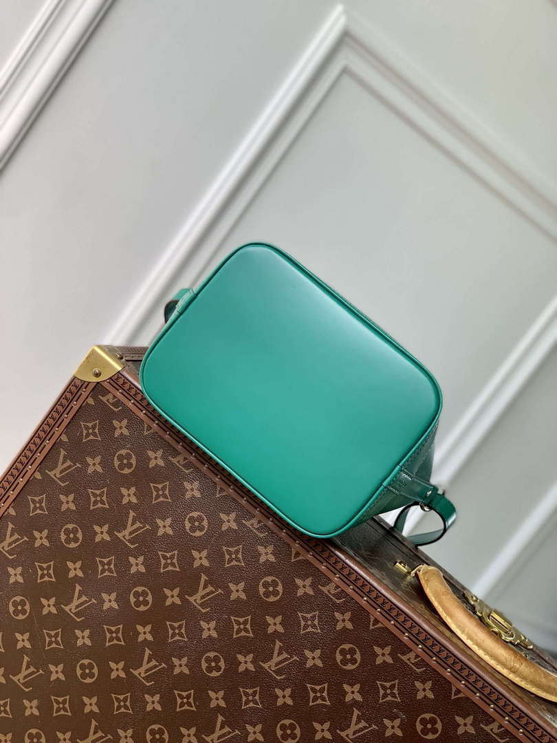 LV M12603 Louis Vuitton No¨¦ BB Bucket Bag Borneo Green