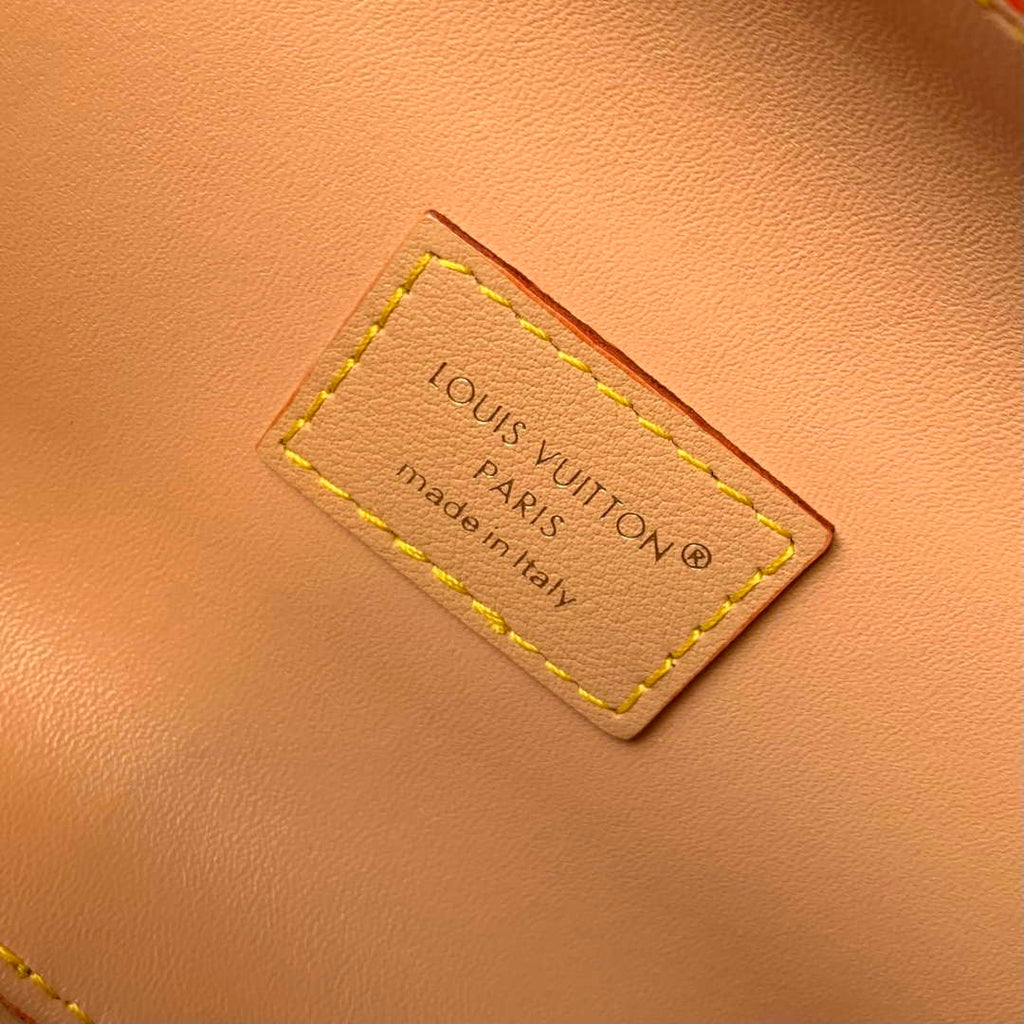 LV M12615 Louis Vuitton Bone Wearable Wallet Monogram