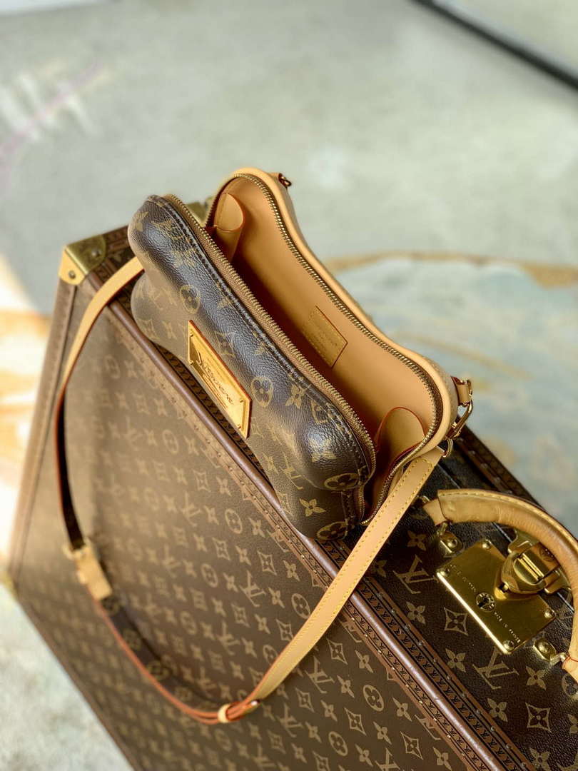 LV M12615 Louis Vuitton Bone Wearable Wallet Monogram - Default Title - View 9
