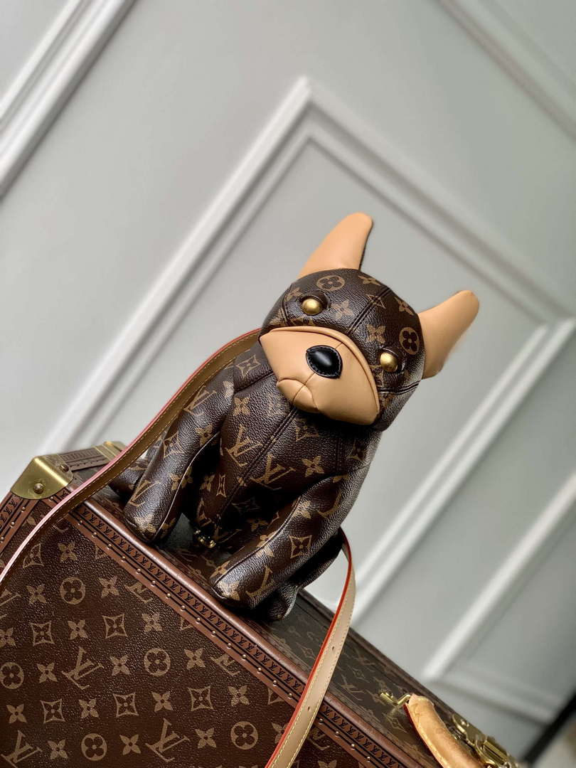 LV M12617 Louis Vuitton Pooch Bag Monogram coated canvas