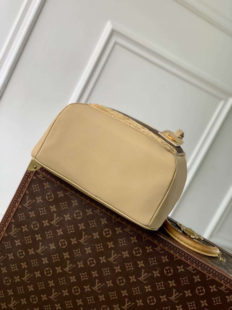 LV M12624 Louis Vuitton Outdoor Backpack Beige - Default Title - View 4