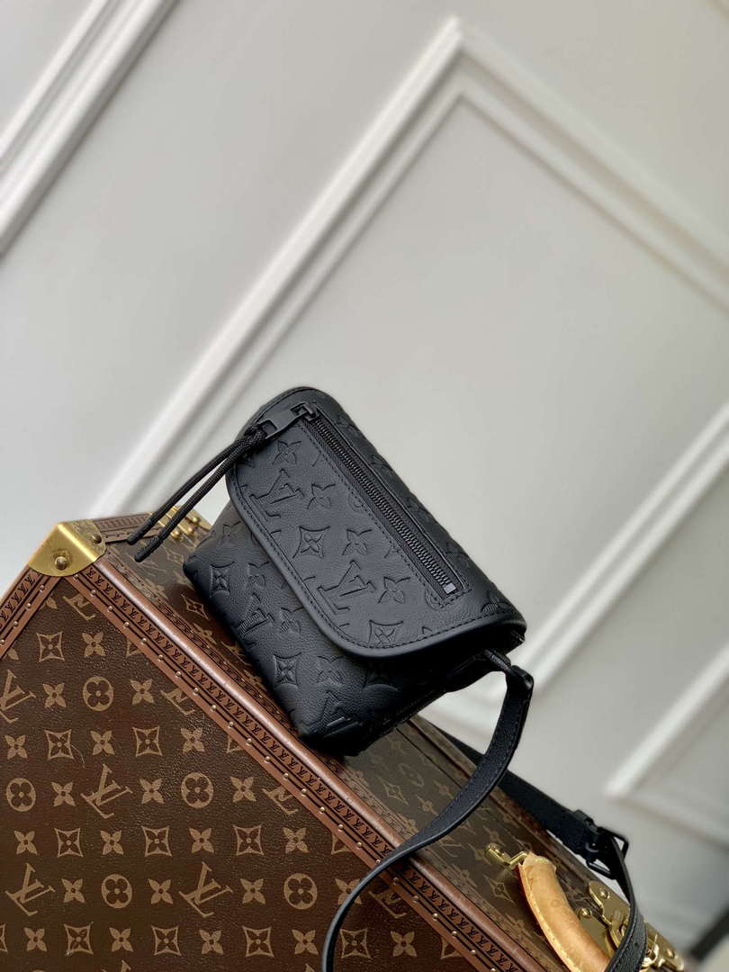 LV M12636 Louis Vuitton M14794 Pulse Wearable Wallet Black - Default Title - View 2