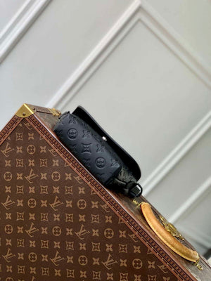 LV M12636 Louis Vuitton M14794 Pulse Wearable Wallet Black - Default Title - View 4